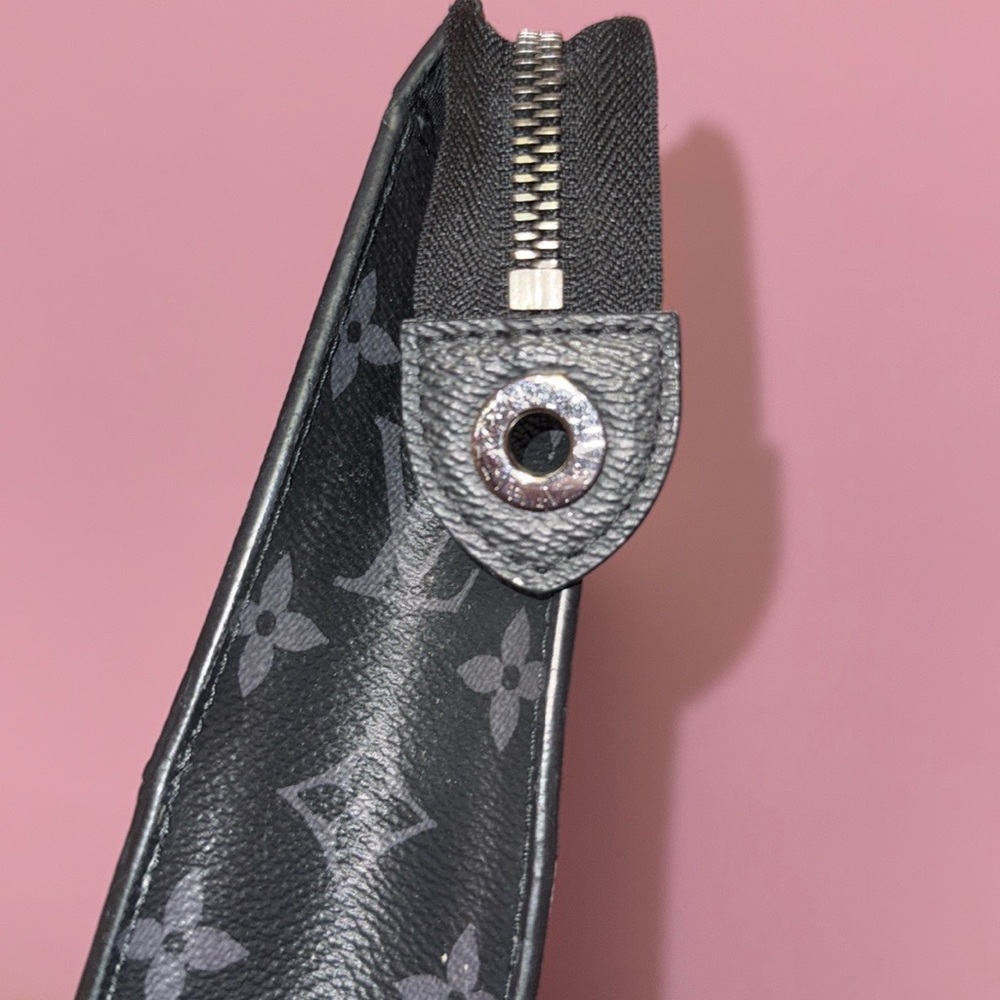 Louis Vuitton Monogram Clutch/Pouch - Black and Gray - Picture 5 of 8